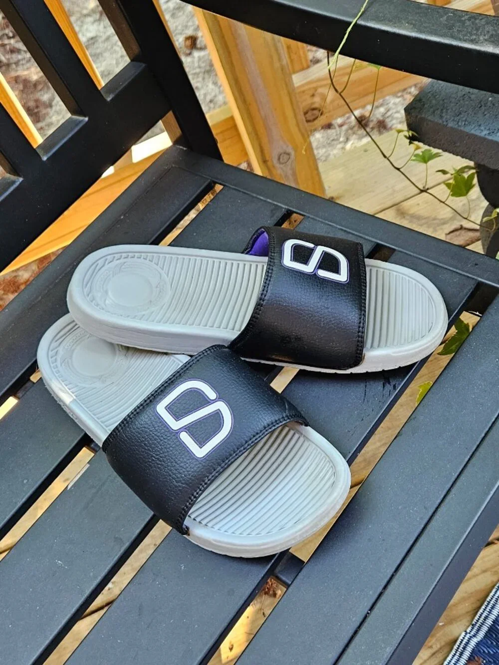 SANDALBOYZ Slides Men’s 9